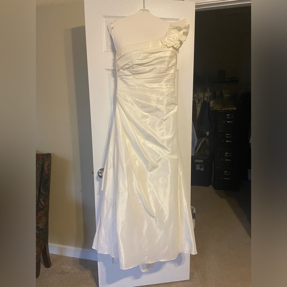 Size 16 wedding dress
